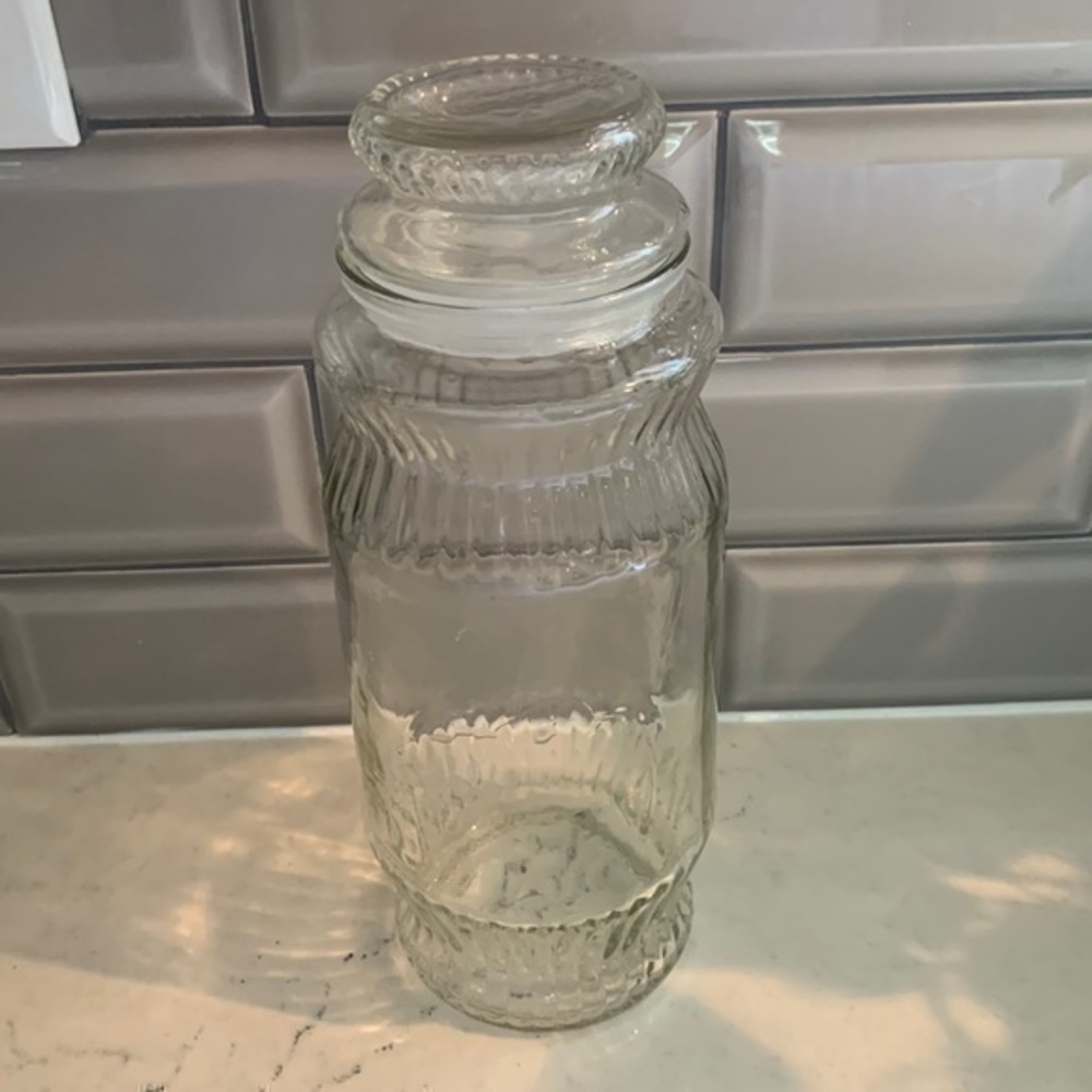 Vintage peanuts jar .